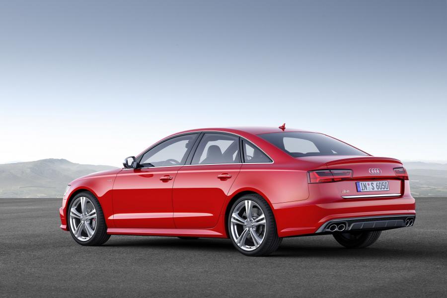  Audi S6 Sedan (4G, C7) 2014 года  (WW) (фото 3 из 11)
